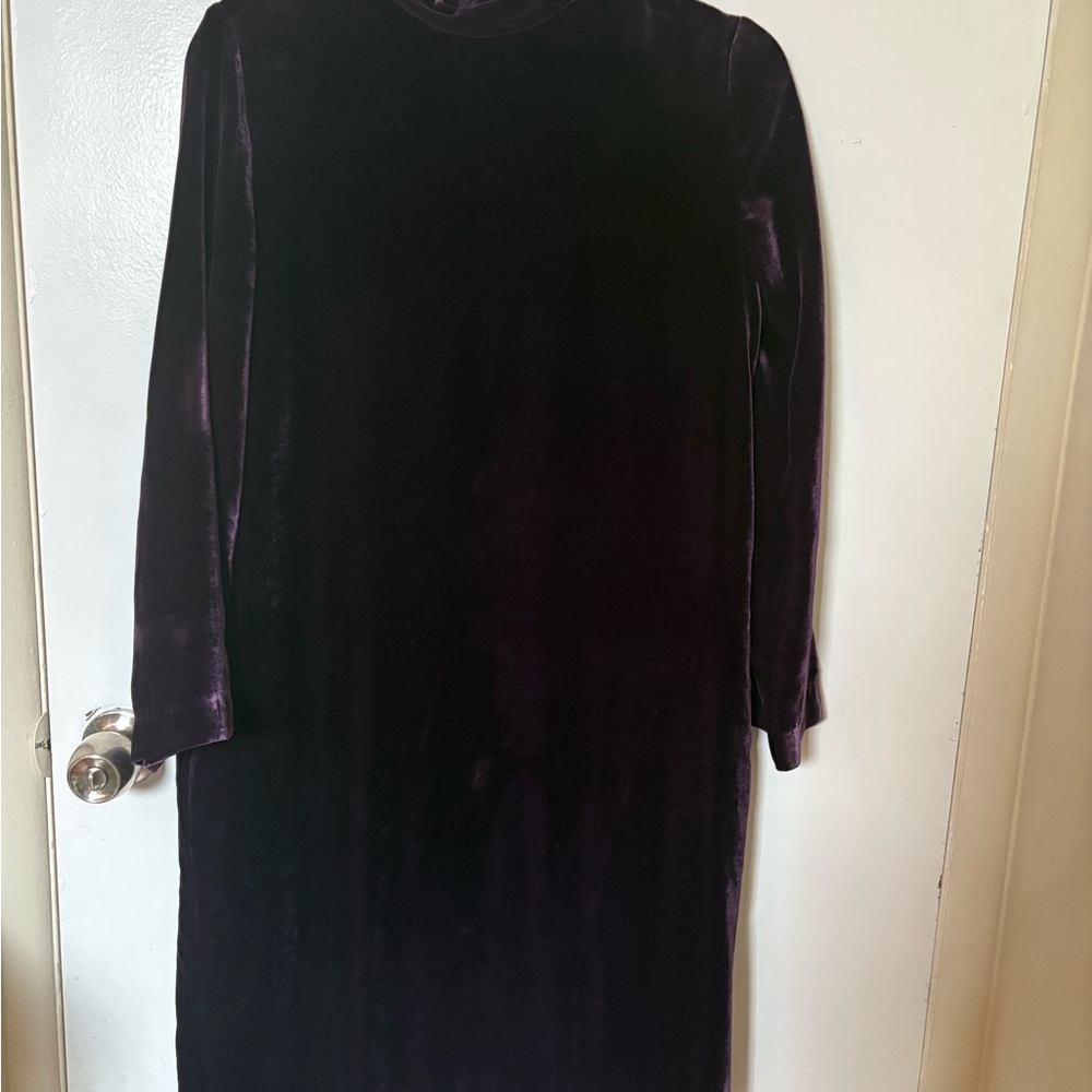 MaxMara Elegant Velvet cocktail Dress in Deep Purple